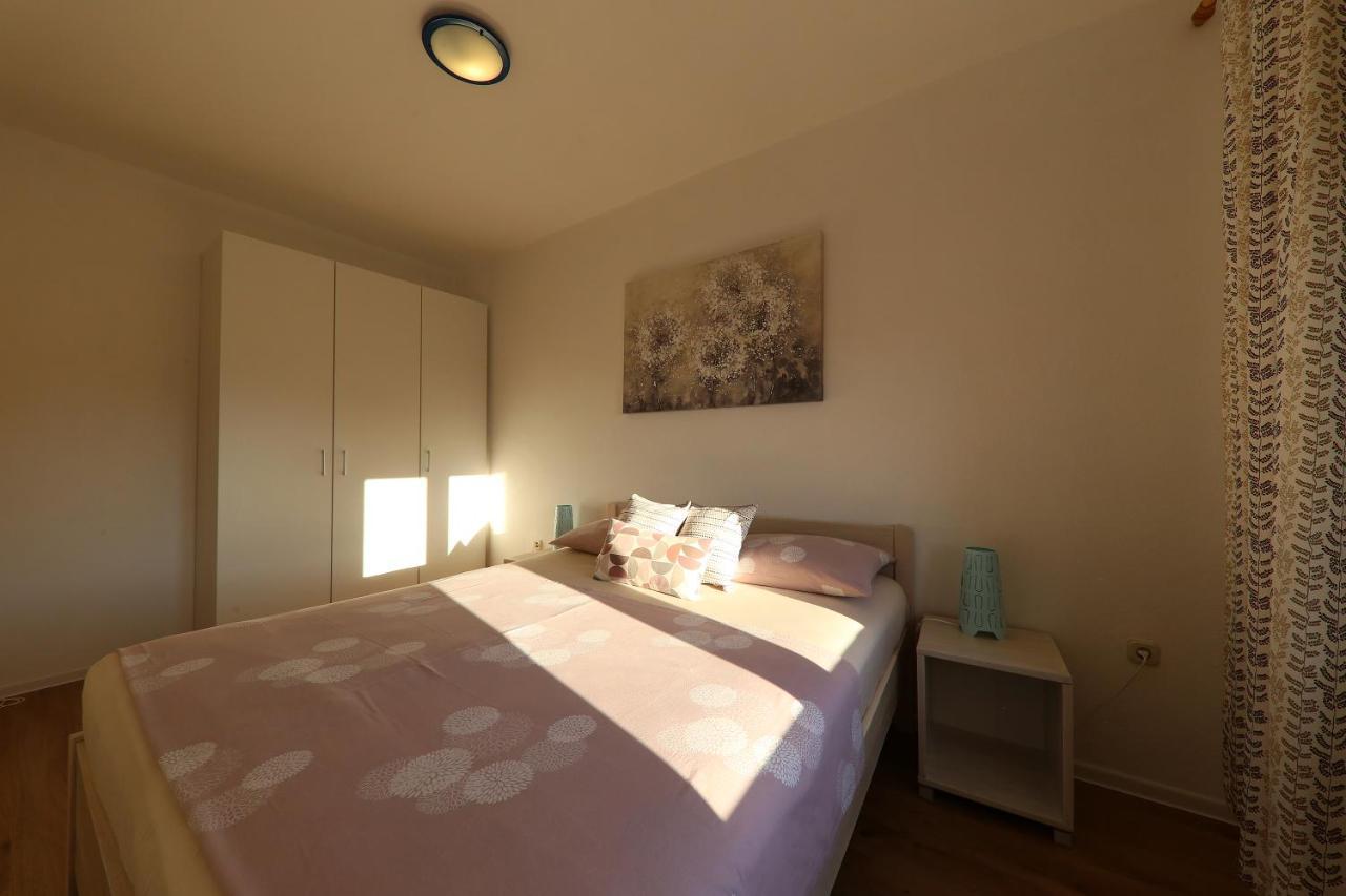 Apartmani Branka Murter Exterior foto