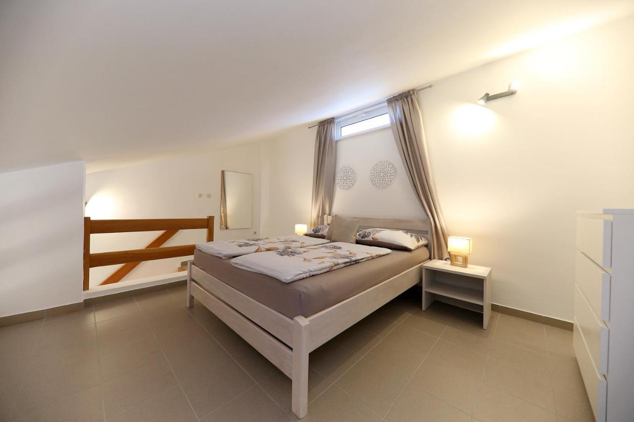 Apartmani Branka Murter Exterior foto